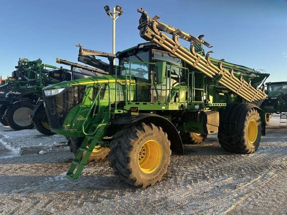 2025 John Deere 800R Equipment Image0