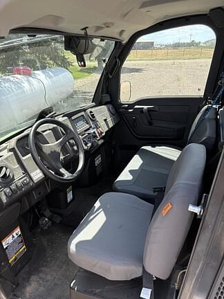 Image of John Deere XUV 845M equipment image 3