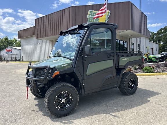 2025 John Deere XUV 845R  Equipment Image0