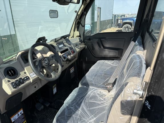 Image of John Deere XUV 845R  equipment image 2