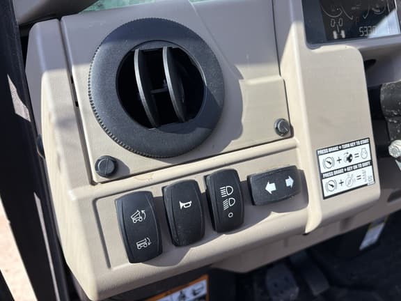 Image of John Deere XUV 845R  equipment image 4