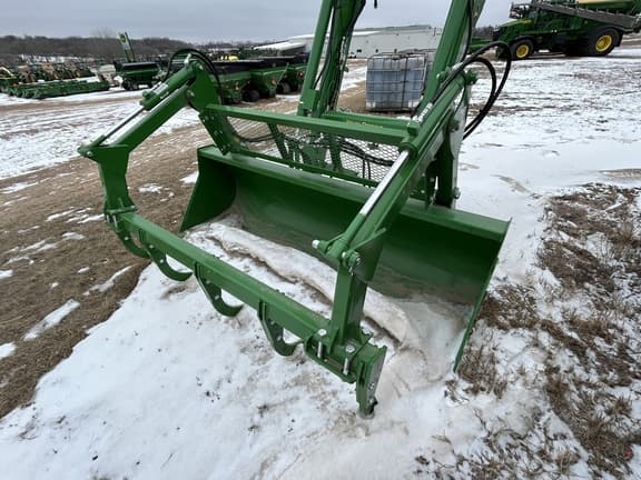 Image of John Deere Bucket Grapple Primary image