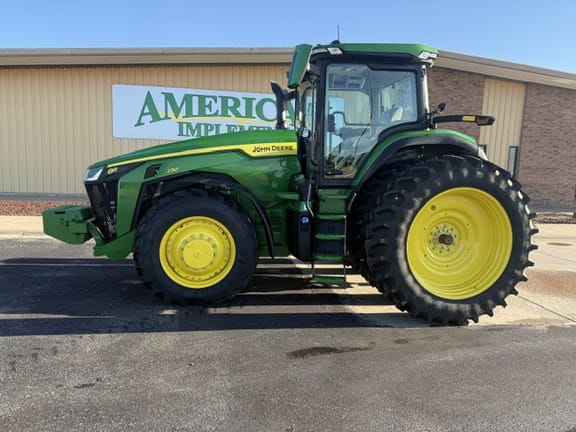 2025 John Deere 8R 230 Equipment Image0