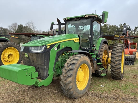 2025 John Deere 8R 230 Equipment Image0