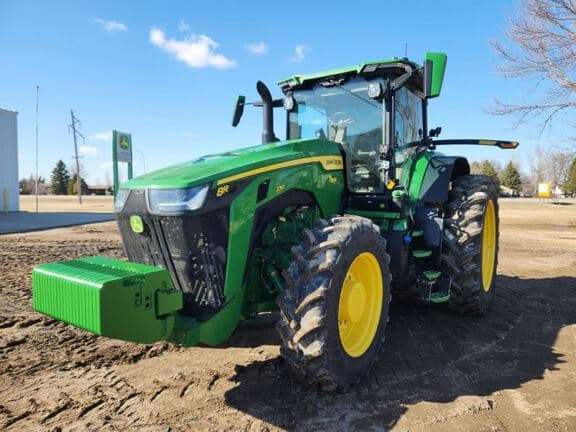 Image of John Deere 8R 230 equipment image 1