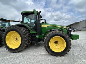 2025 John Deere 8R 230 Image