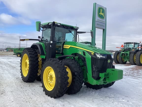 Image of John Deere 8R 250 equipment image 2