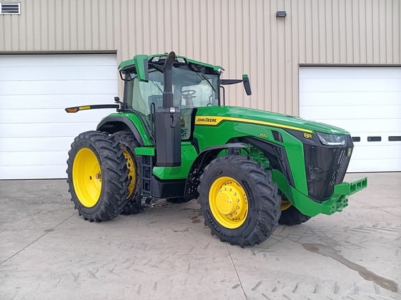 2025 John Deere 8R 250 Image
