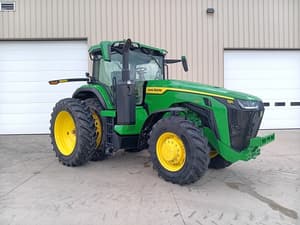 2025 John Deere 8R 250 Image