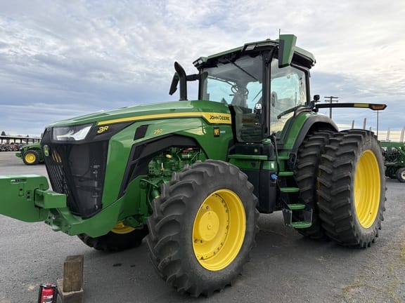 2025 John Deere 8R 250 Equipment Image0