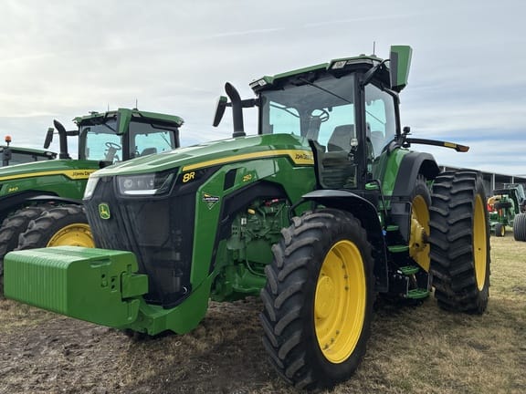 2025 John Deere 8R 250 Equipment Image0