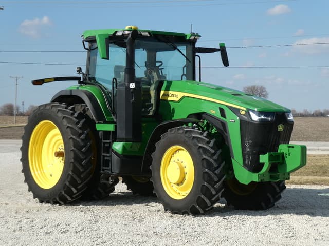 Image of John Deere 8R 250 equipment image 4