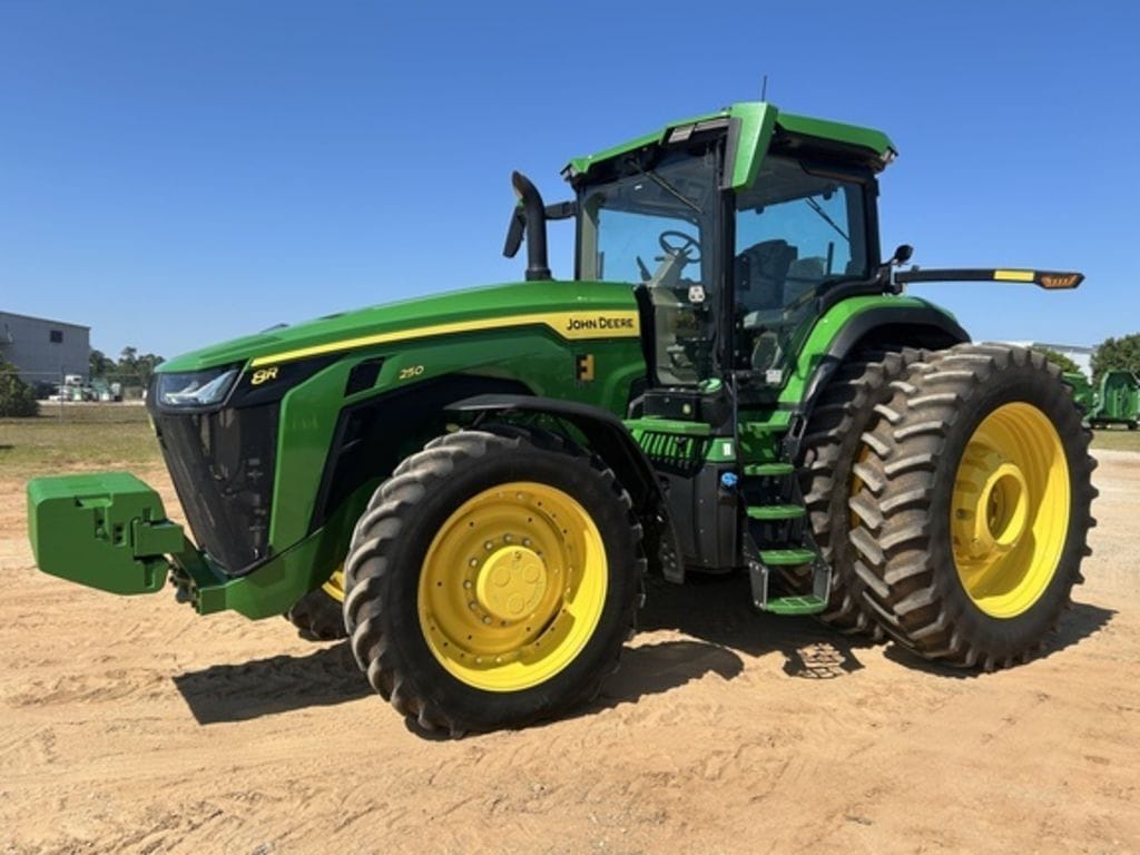 2025 John Deere 8R 250 Equipment Image0