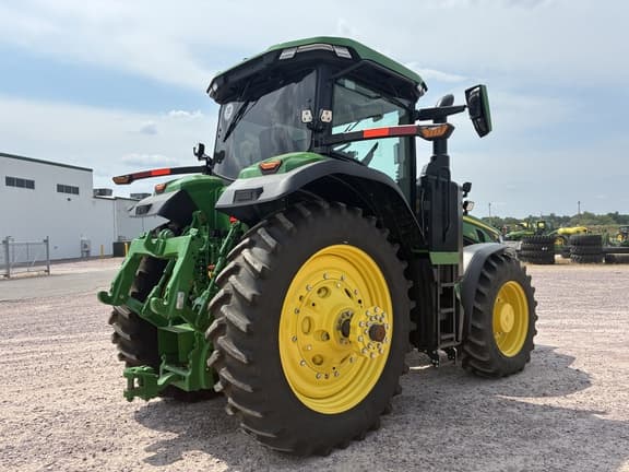 Image of John Deere 8R 250 equipment image 4