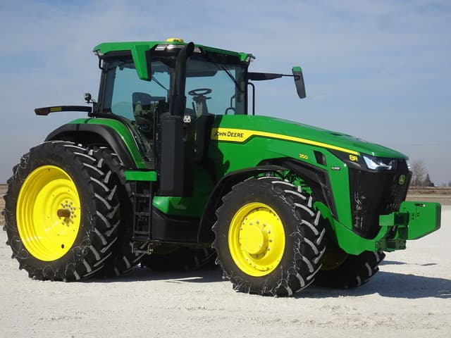 Image of John Deere 8R 250 equipment image 1