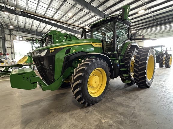 2025 John Deere 8R 250 Equipment Image0