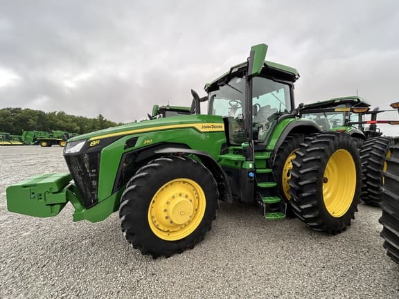 Image of John Deere 8R 250 equipment image 3