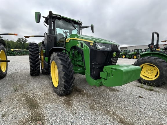 2025 John Deere 8R 250 Equipment Image0