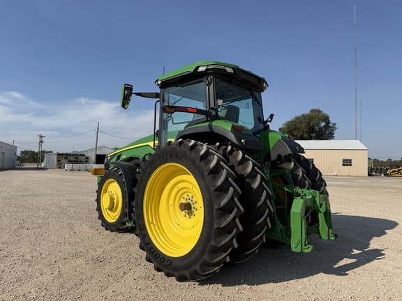 Image of John Deere 8R 250 equipment image 2