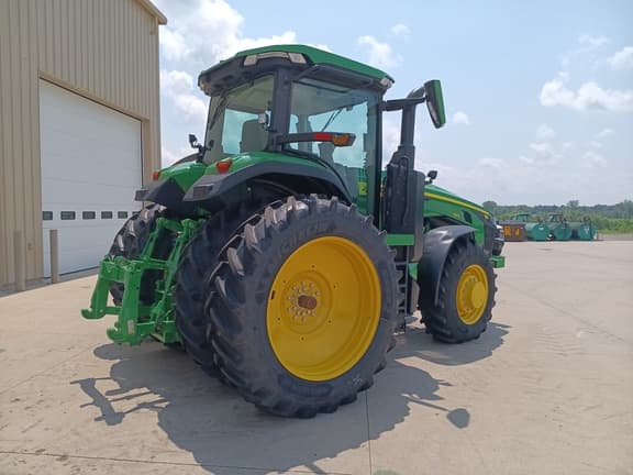 Image of John Deere 8R 250 equipment image 2