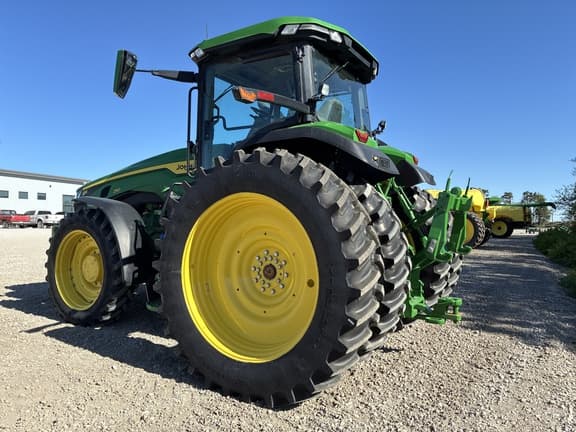 Image of John Deere 8R 250 equipment image 2