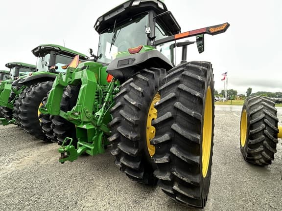 Image of John Deere 8R 250 equipment image 2