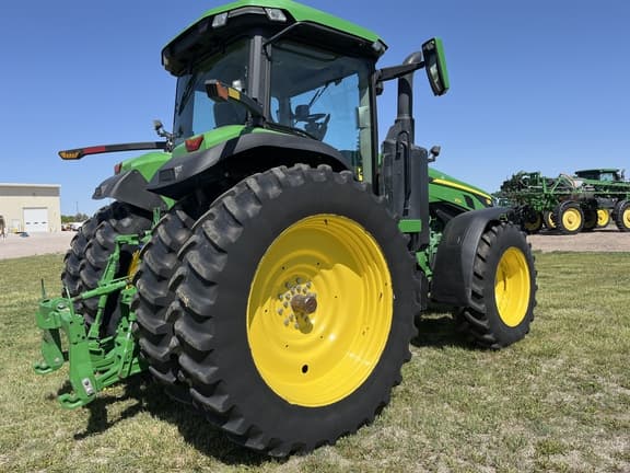 Image of John Deere 8R 250 equipment image 4