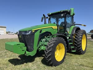 2025 John Deere 8R 250 Image
