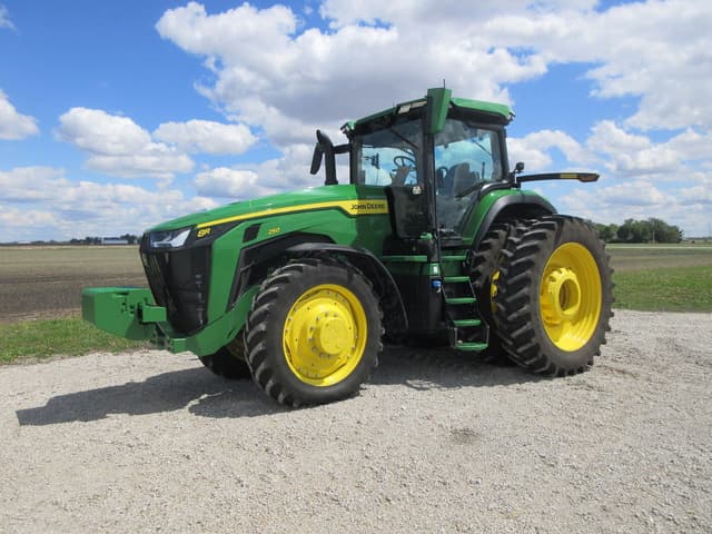Image of John Deere 8R 250 equipment image 2
