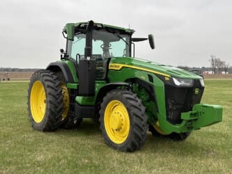 2025 John Deere 8R 250 Equipment Image0