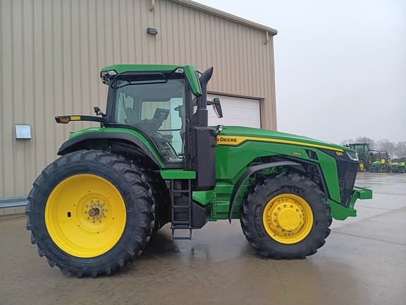 Image of John Deere 8R 250 equipment image 1