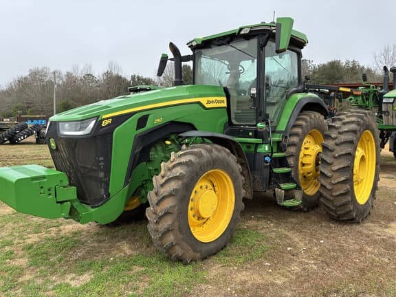 Image of John Deere 8R 250 equipment image 1