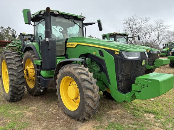 Image of John Deere 8R 250 Primary image