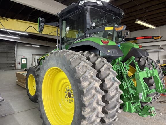 Image of John Deere 8R 250 equipment image 1