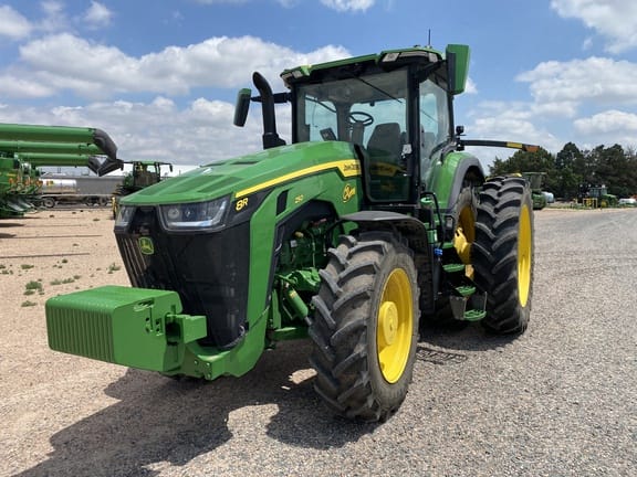 2025 John Deere 8R 250 Equipment Image0