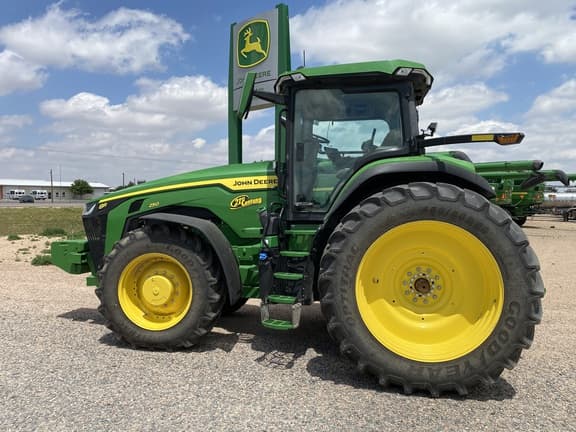 Image of John Deere 8R 250 equipment image 1