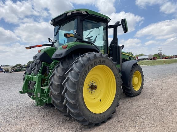 Image of John Deere 8R 250 equipment image 4