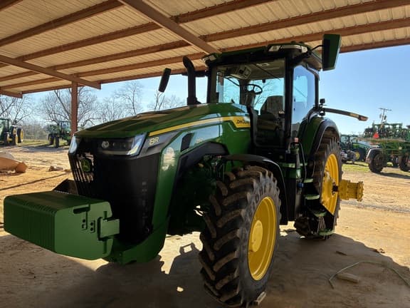 Image of John Deere 8R 250 equipment image 1