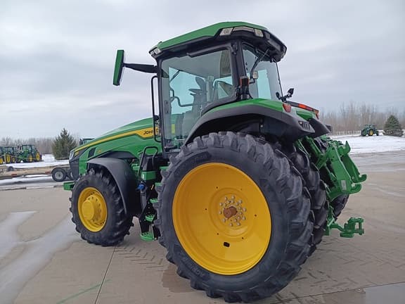 Image of John Deere 8R 250 equipment image 4