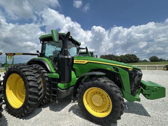 Image of John Deere 8R 250 equipment image 1