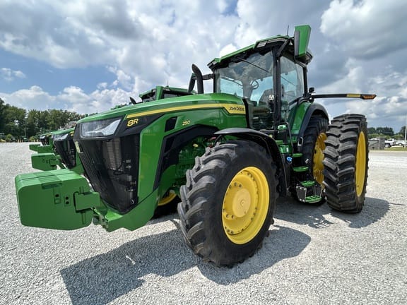 2025 John Deere 8R 250 Equipment Image0