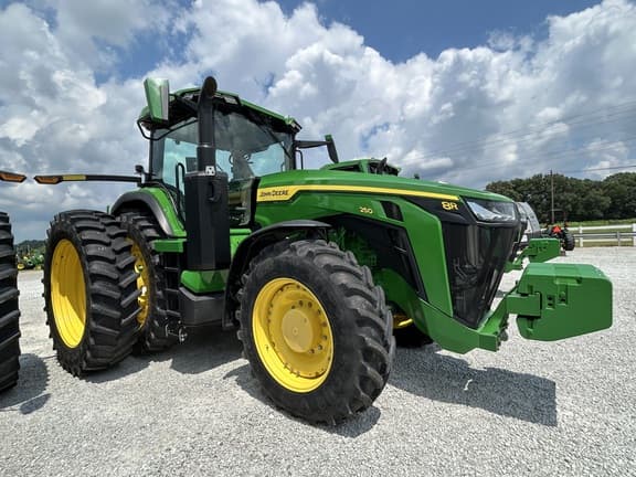 Image of John Deere 8R 250 equipment image 4