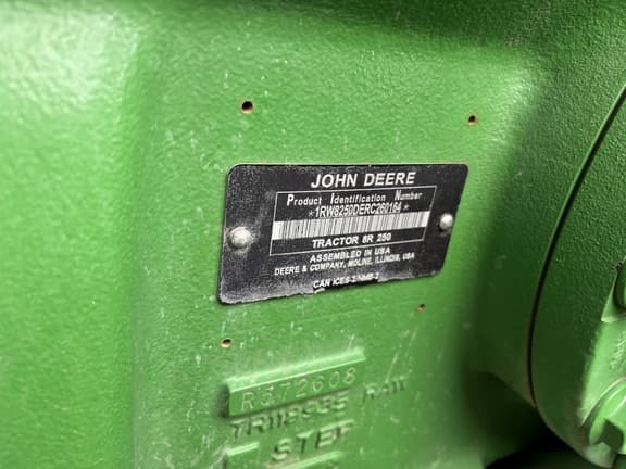 Image of John Deere 8R 250 equipment image 4