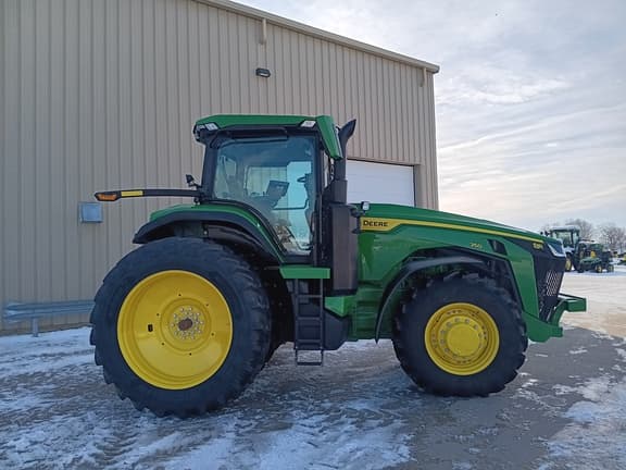 Image of John Deere 8R 250 equipment image 1