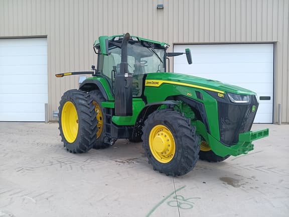 Image of John Deere 8R 250 Primary image