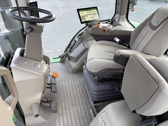 Image of John Deere 8R 280 equipment image 4