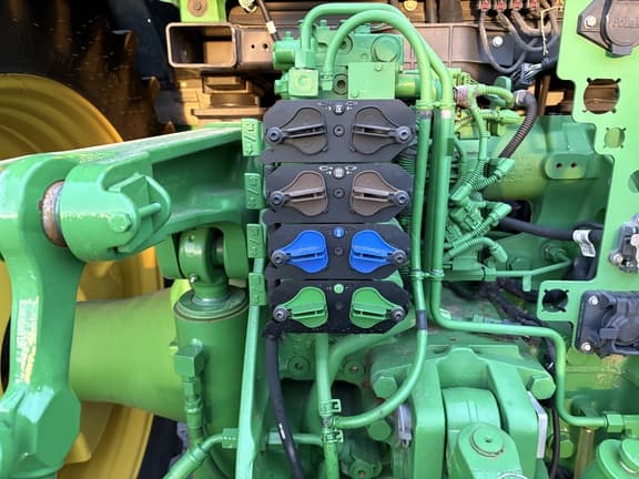 Image of John Deere 8R 280 equipment image 2