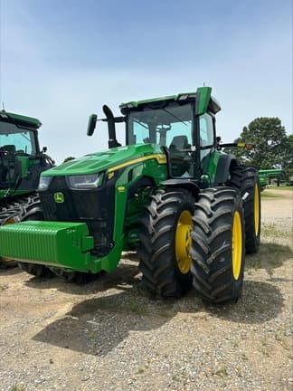 Image of John Deere 8R 310 equipment image 3