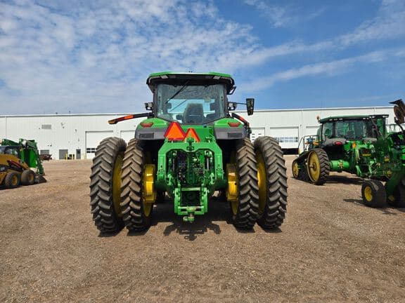 Image of John Deere 8R 310 equipment image 2