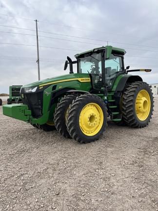 Image of John Deere 8R 310 equipment image 2